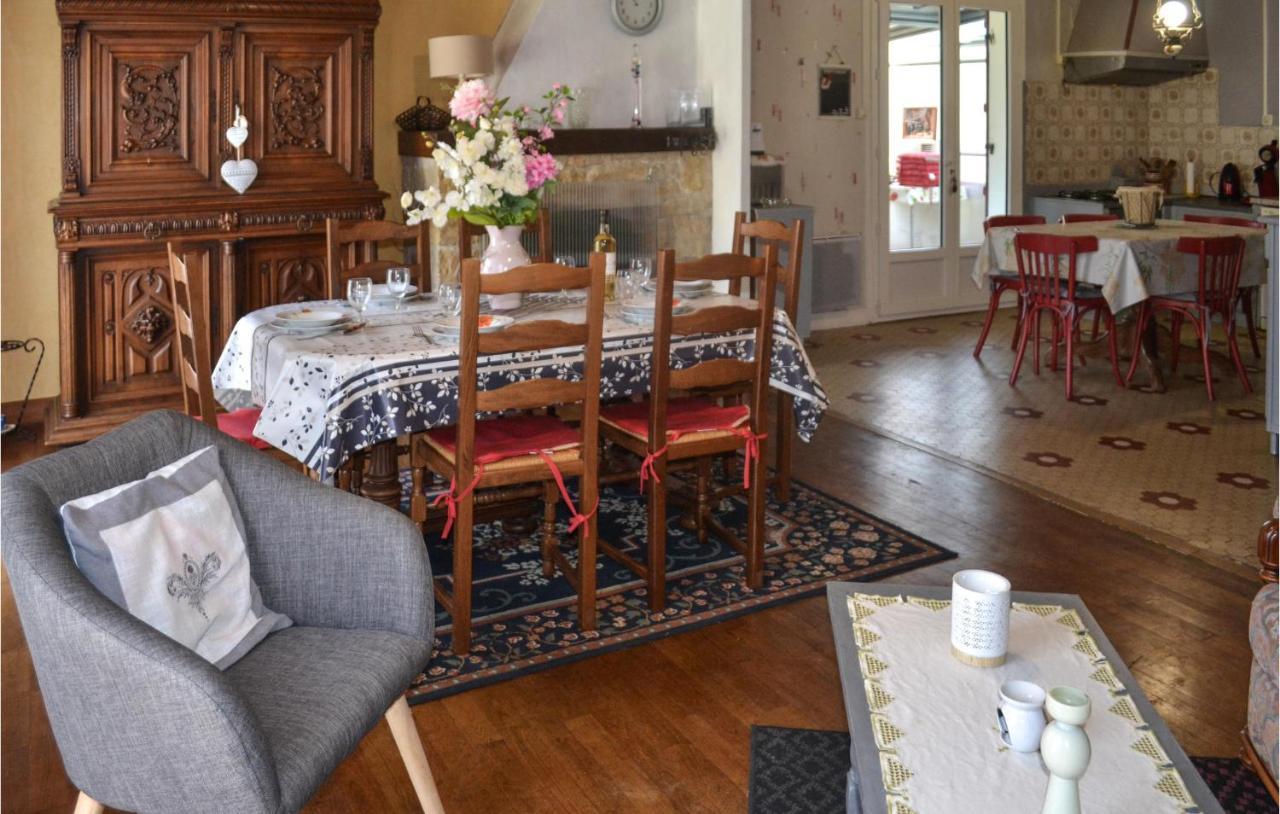 Stunning Home In Biras With Kitchenette Buitenkant foto